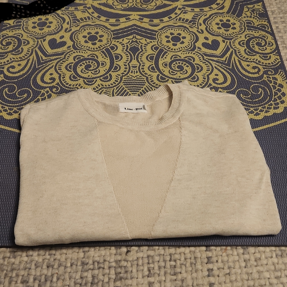 Line and dot M sweater never worn